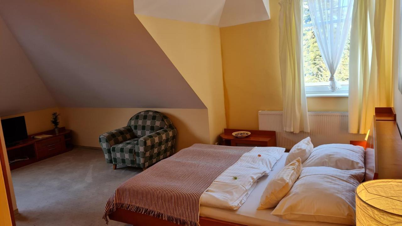 Hotel La Passionaria Marianske Lazne Ngoại thất bức ảnh