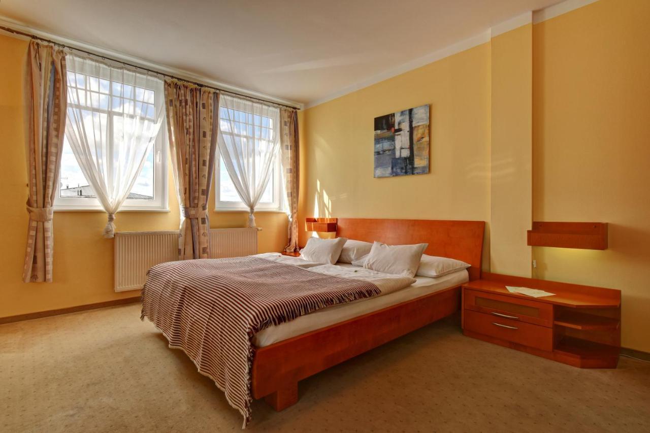 Hotel La Passionaria Marianske Lazne Ngoại thất bức ảnh
